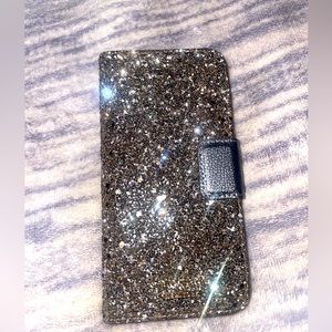 Kate Spade sparkly phone case. fits iphone 6s/7s/8. paid 60$ asking 20/25.